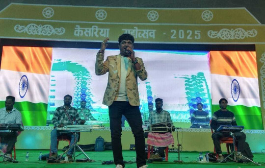 केसरिया महोत्सव : सांस्कृतिक संध्या में स्थानीय कलाकारों की रही धूम